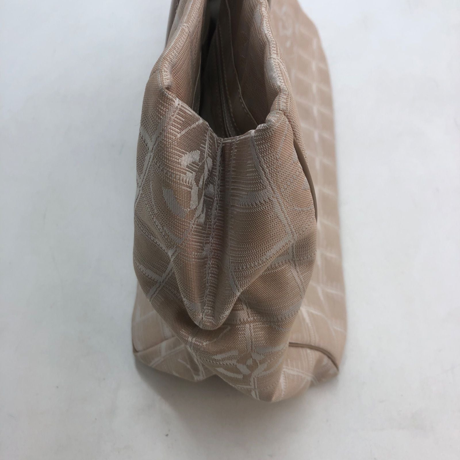 Chanel Tote New Travel Beige CC Logo Business — view 6