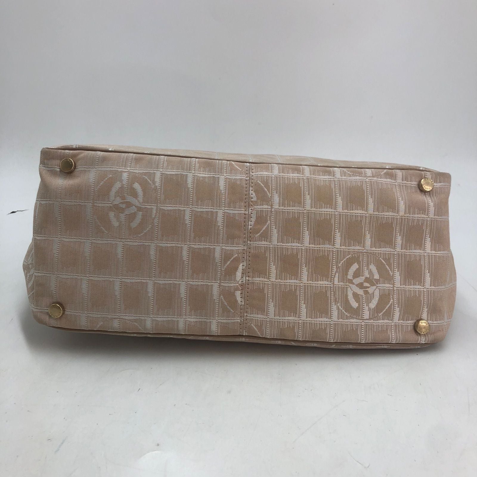 Chanel Tote New Travel Beige CC Logo Business — view 4