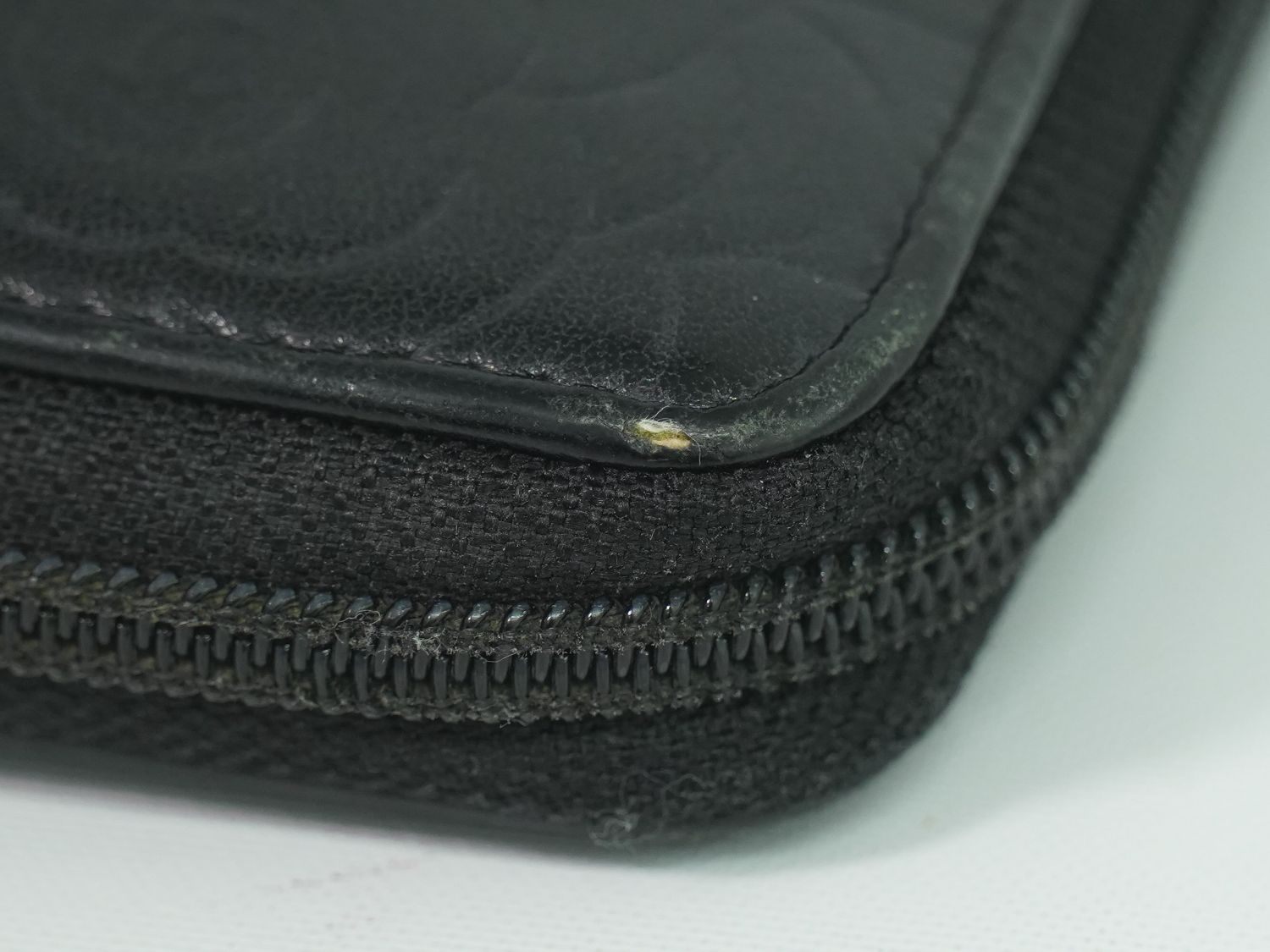 Chanel CC Logo Camelia Zip Around Wallet Leather Black — view 7