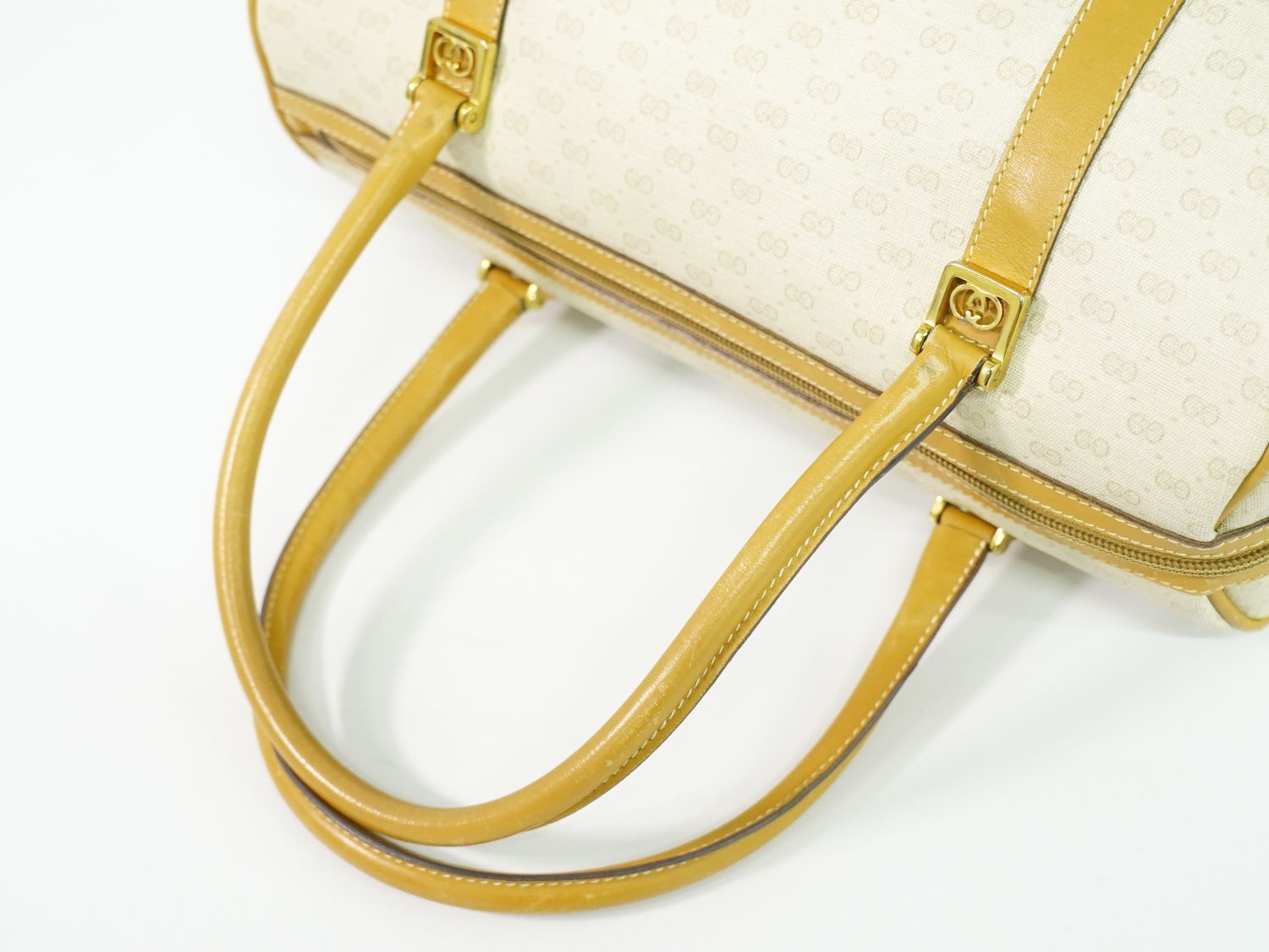Gucci Micro GG Mini Boston Bag Beige — view 4
