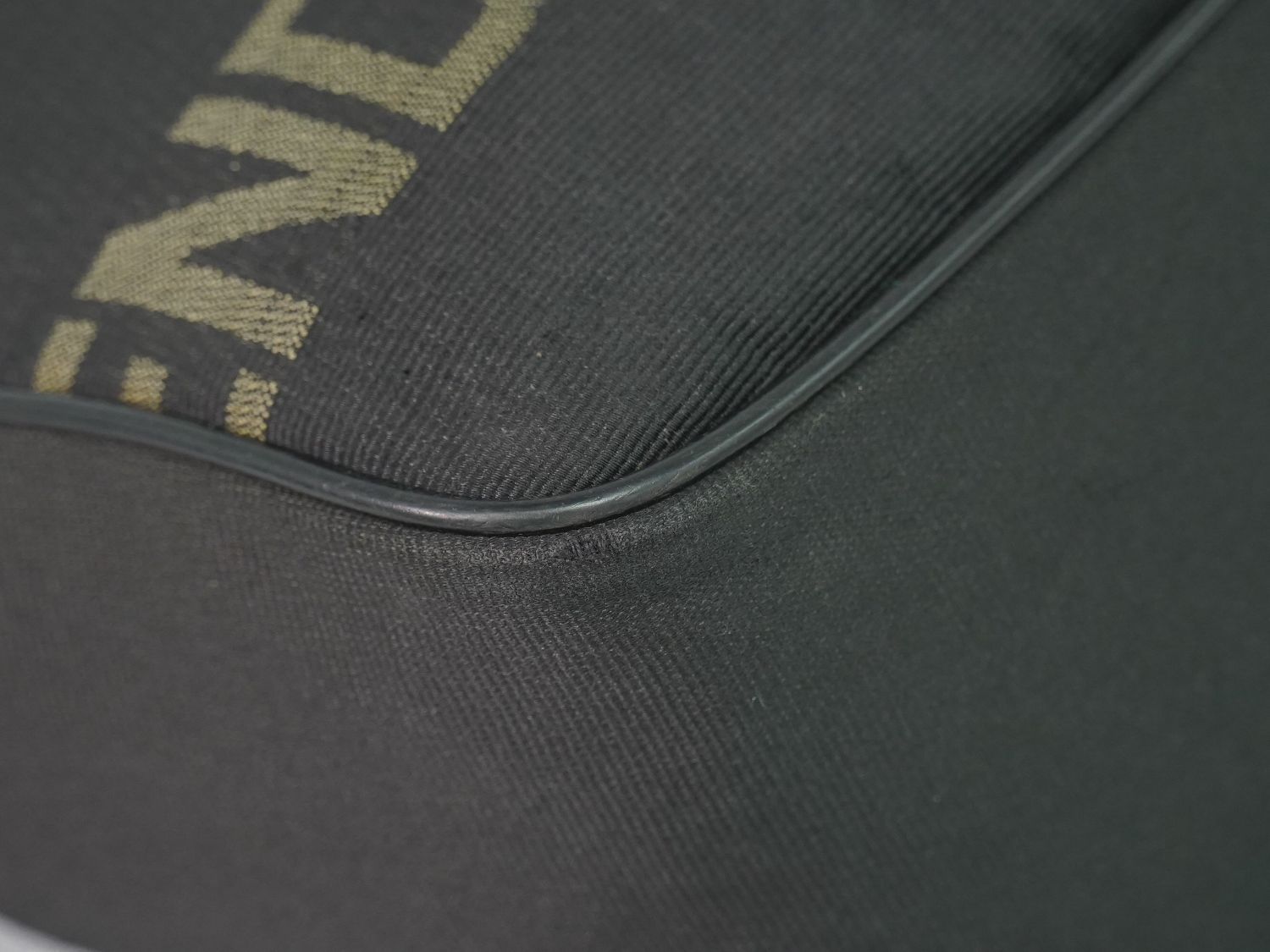 Fendi Canvas Shoulder Bag Pochette Black — view 7