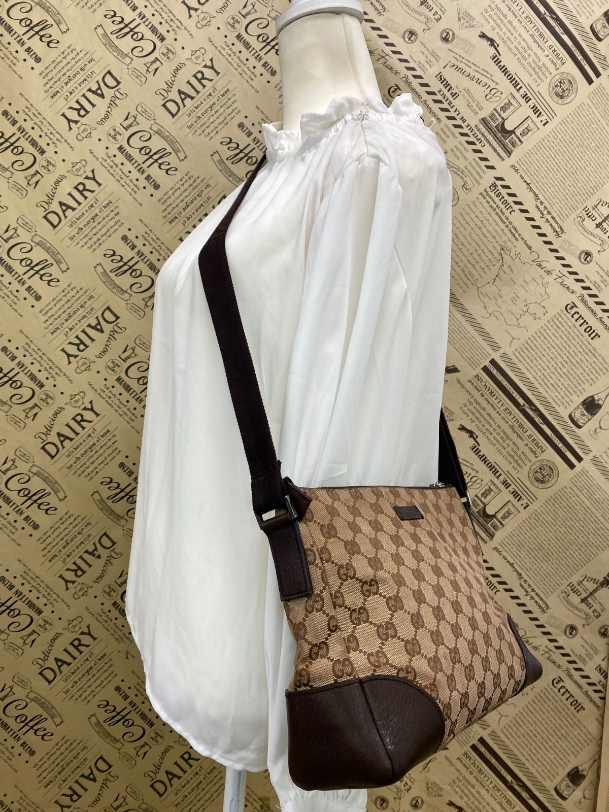 Gucci Shoulder Bag Crossbody GG Canvas Travel Business — view 6
