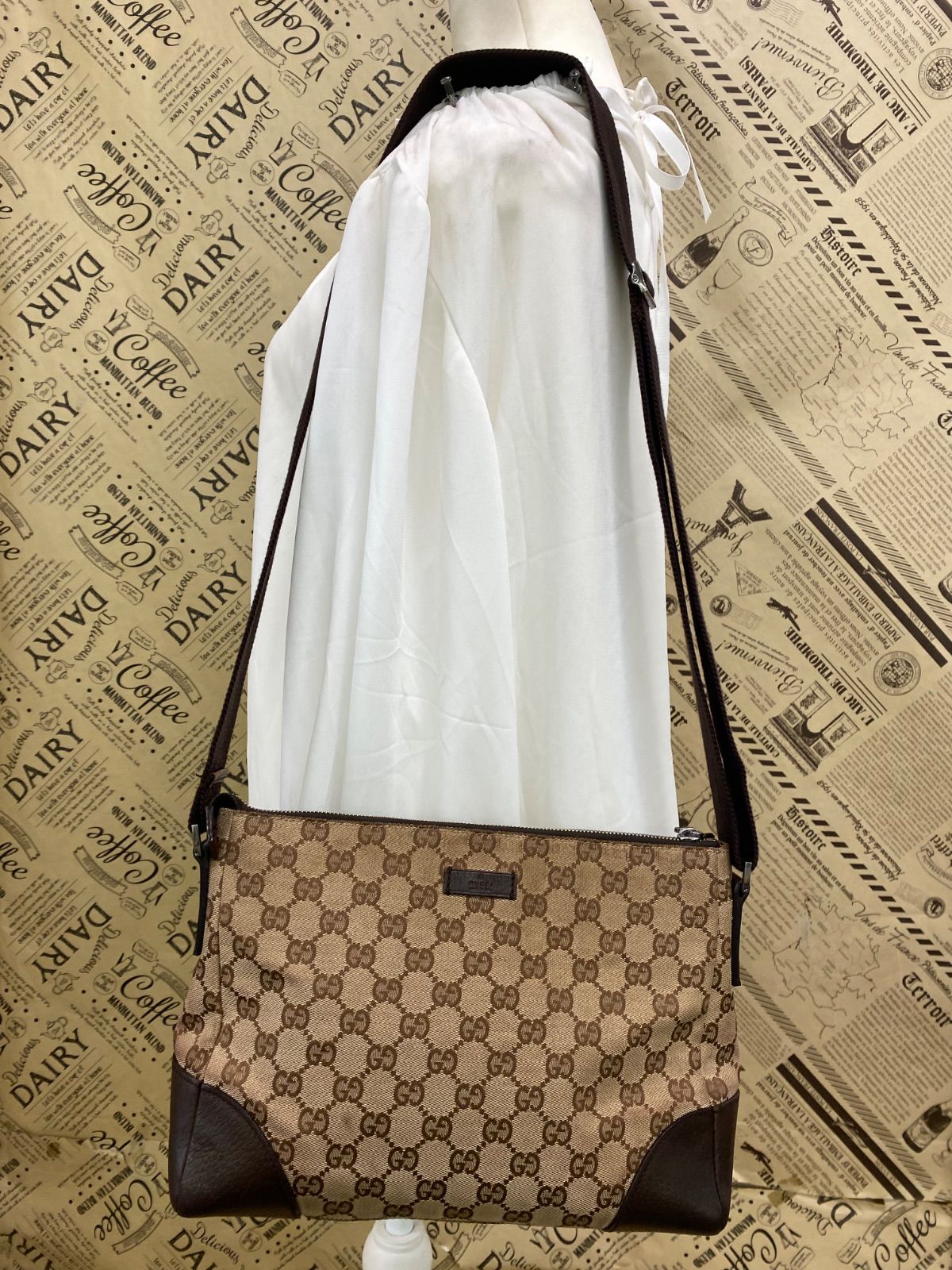 Gucci Shoulder Bag Crossbody GG Canvas Travel Business — view 4