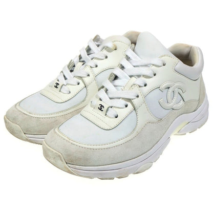Chanel CC Logo Suede Duo Leather le Sup Low Cut Shu Sneakers White — view 2