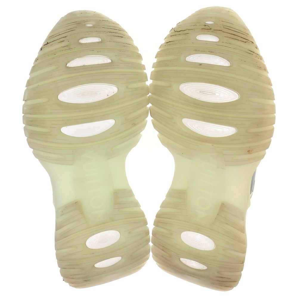 Louis Vuitton Run Away Pulse Line Monogram Mesh Low Cut Sneakers White — view 5