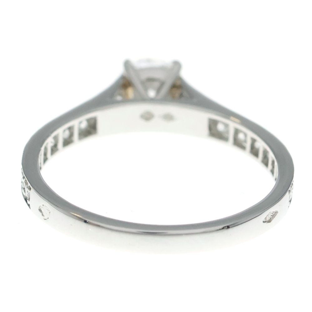 Van Cleef & Arpels Romance Solitaire Diamond Ring Platinum — view 2