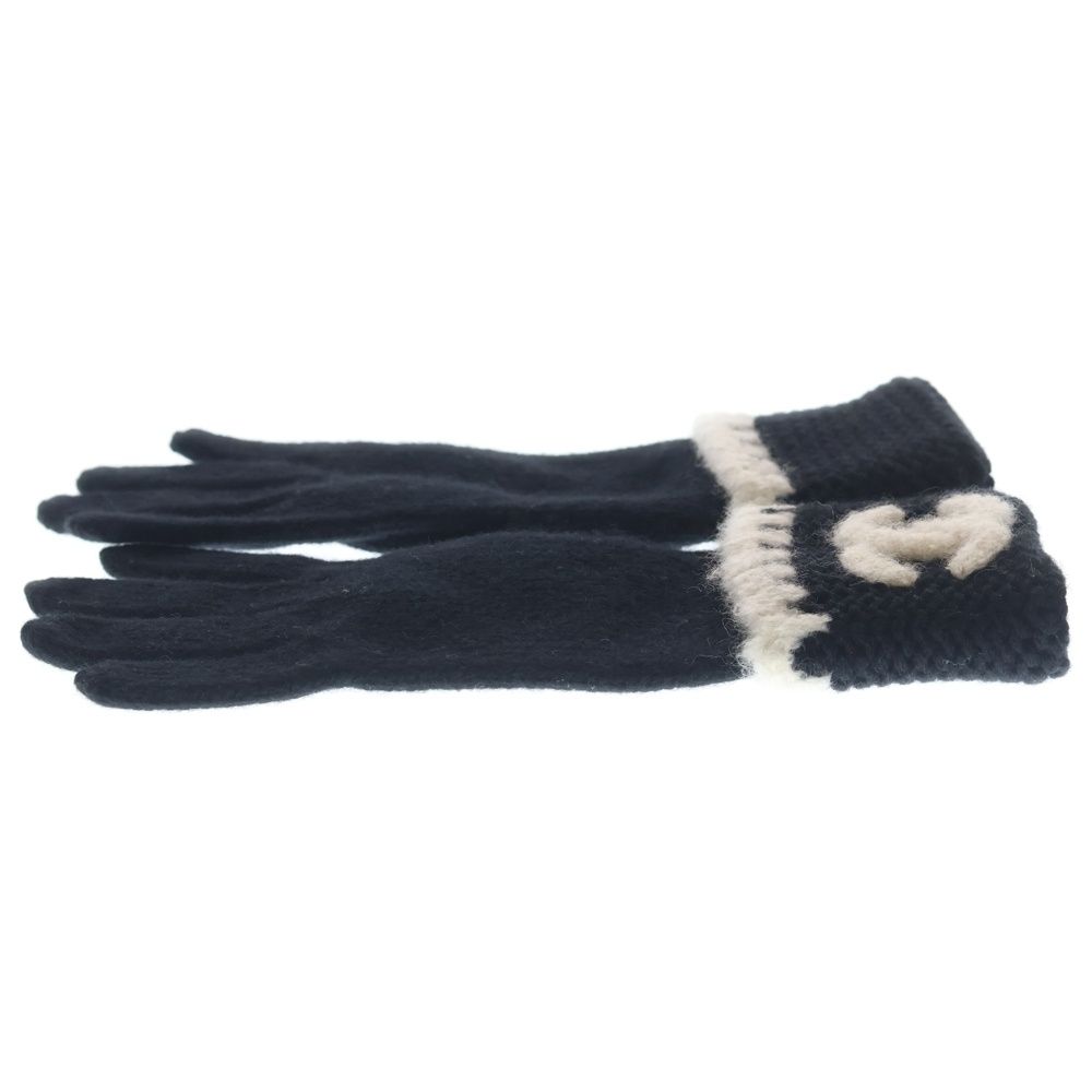 Chanel CC Logo Cashmere Knit Gloves Black — view 4