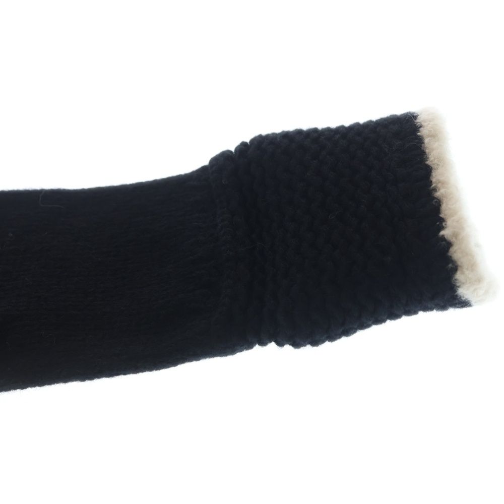Chanel CC Logo Cashmere Knit Gloves Black — view 6
