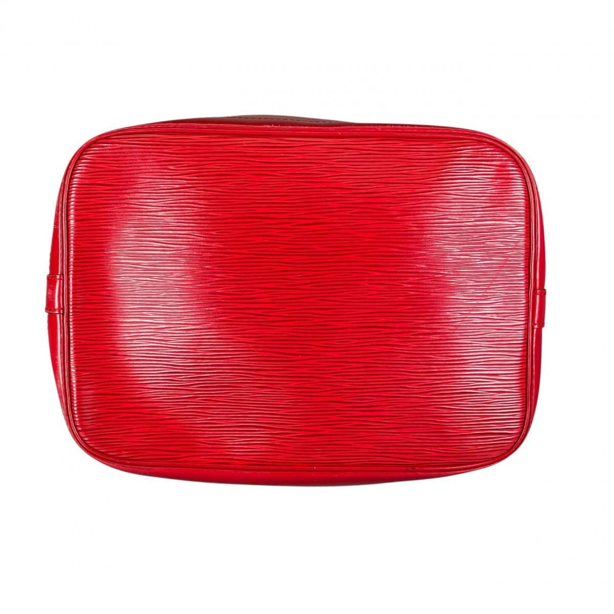 Louis Vuitton Castilian Red Shoulder Bag Noe — view 5