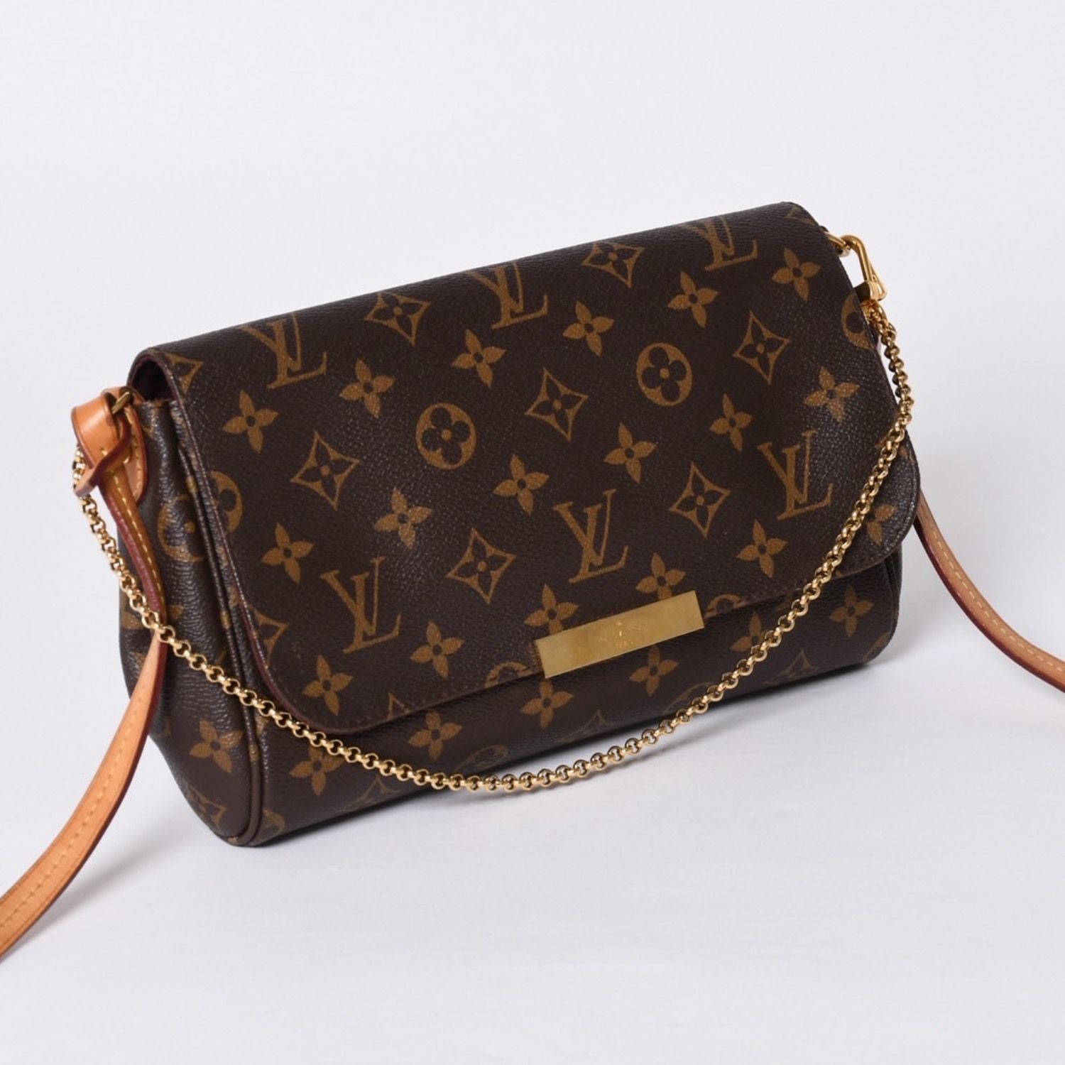 Louis Vuitton Monogram Favorite MM Shoulder Bag Brown Gold — view 3