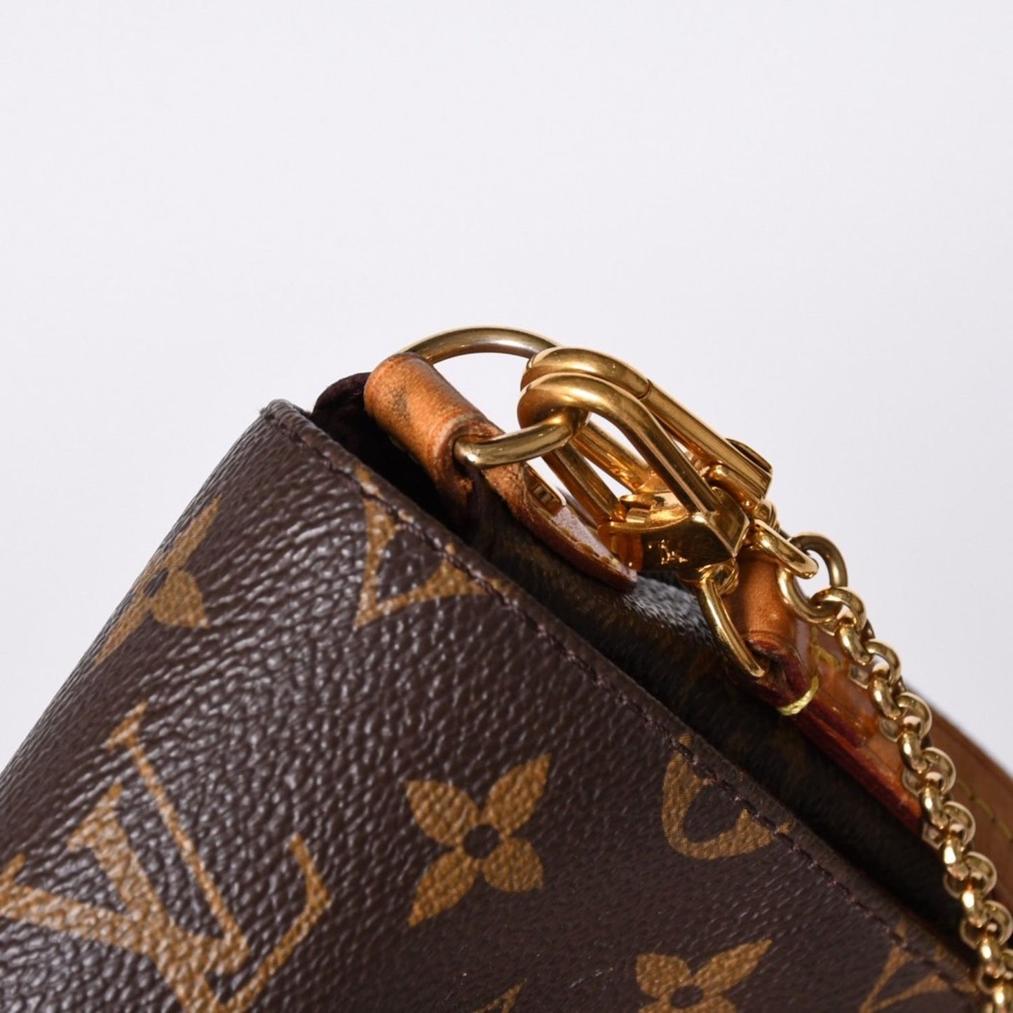 Louis Vuitton Monogram Favorite MM Shoulder Bag Brown Gold — view 5