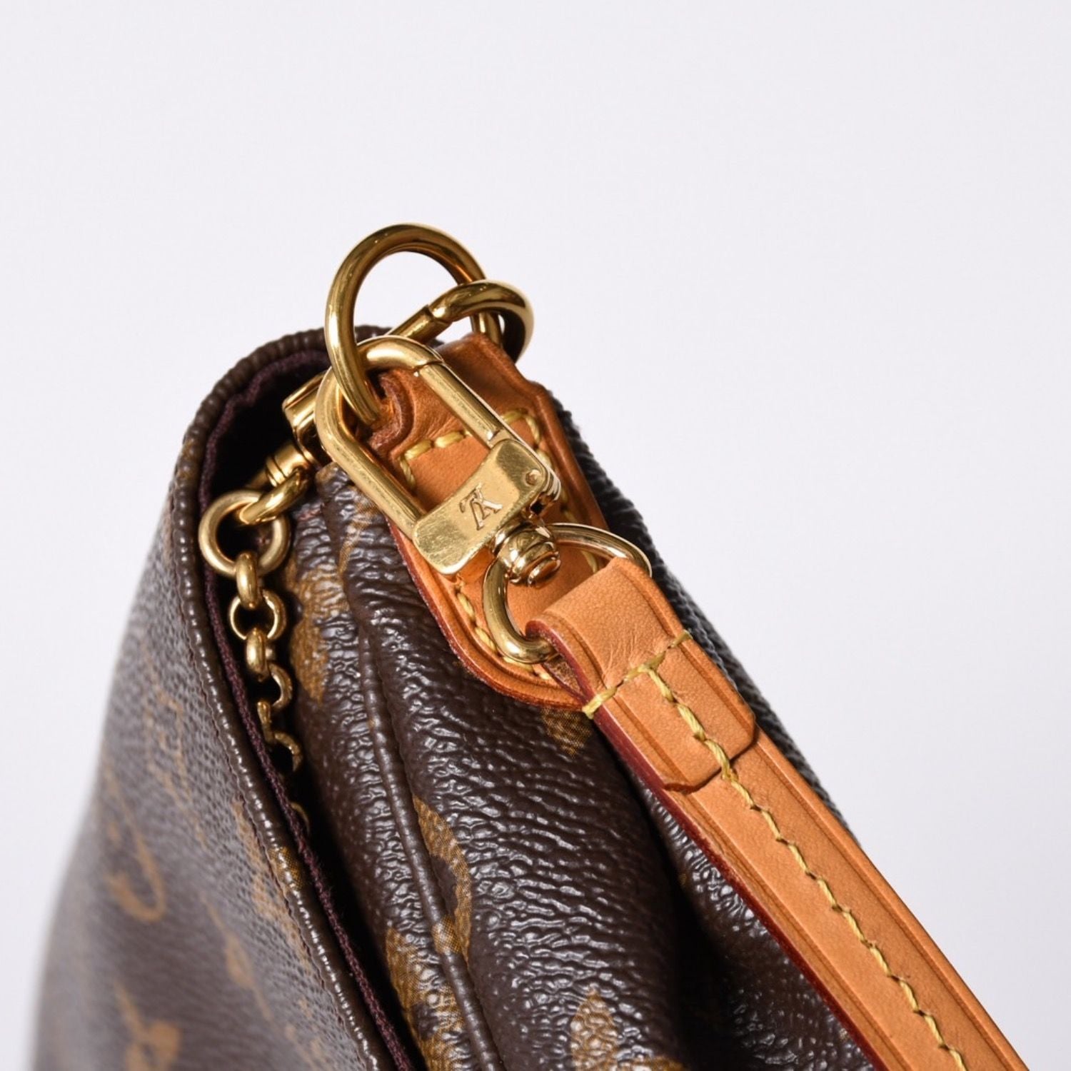 Louis Vuitton Favorite PM Shoulder Bag Monogram Brown Gold — view 5