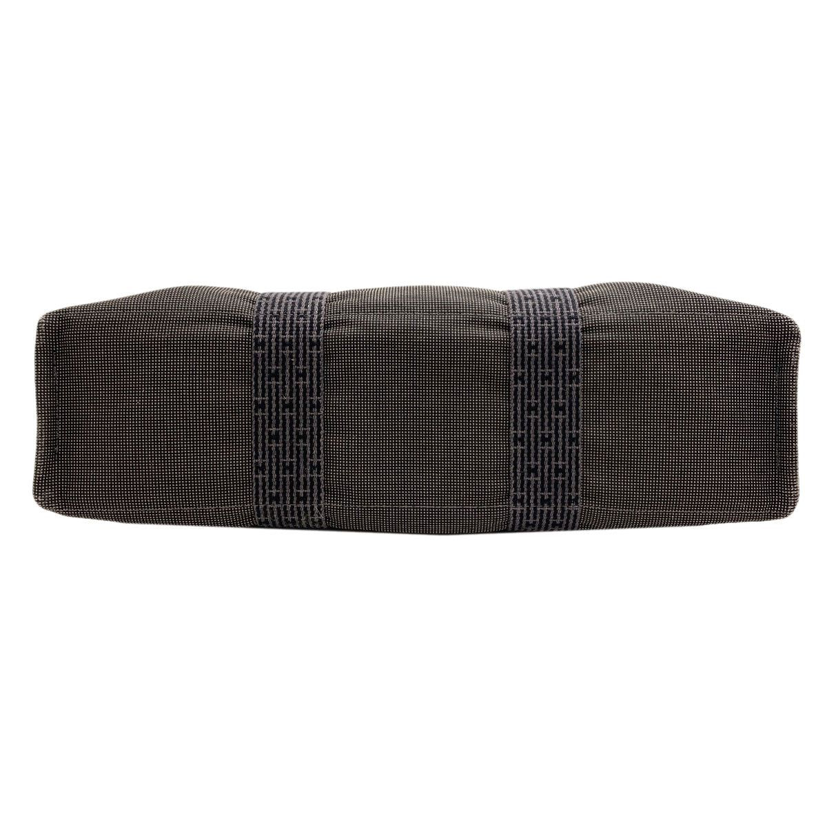 Hermes Her Line MM Handbag Canvas — view 4