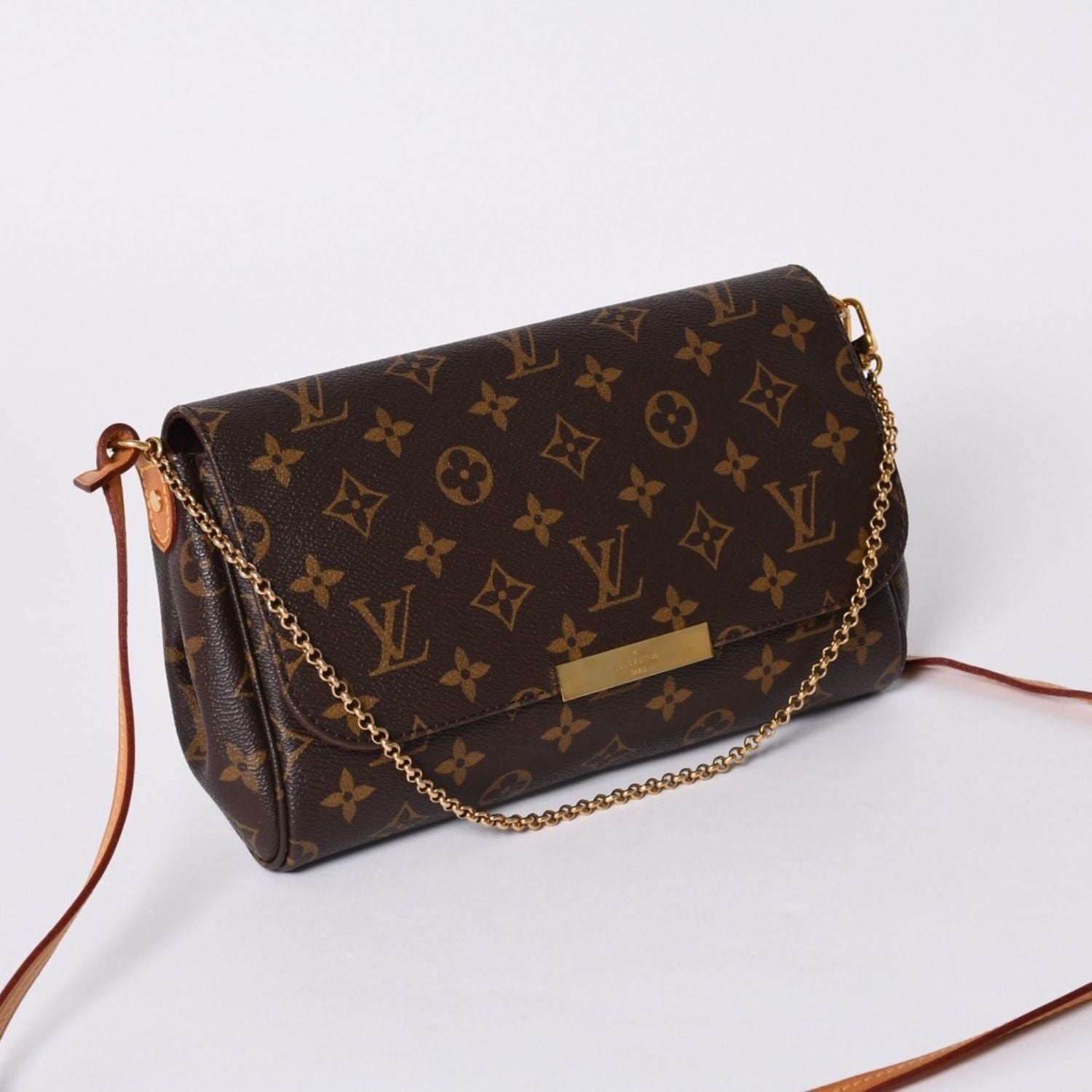 Louis Vuitton Monogram Favorite MM Shoulder Bag Brown Gold — view 3