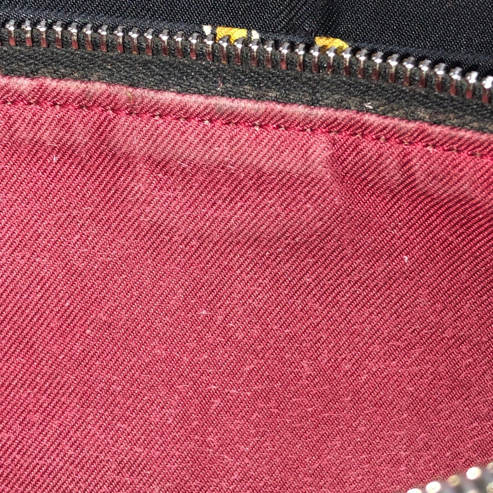 Hermes Wallet Silk in Round Silky Pop Black — view 7