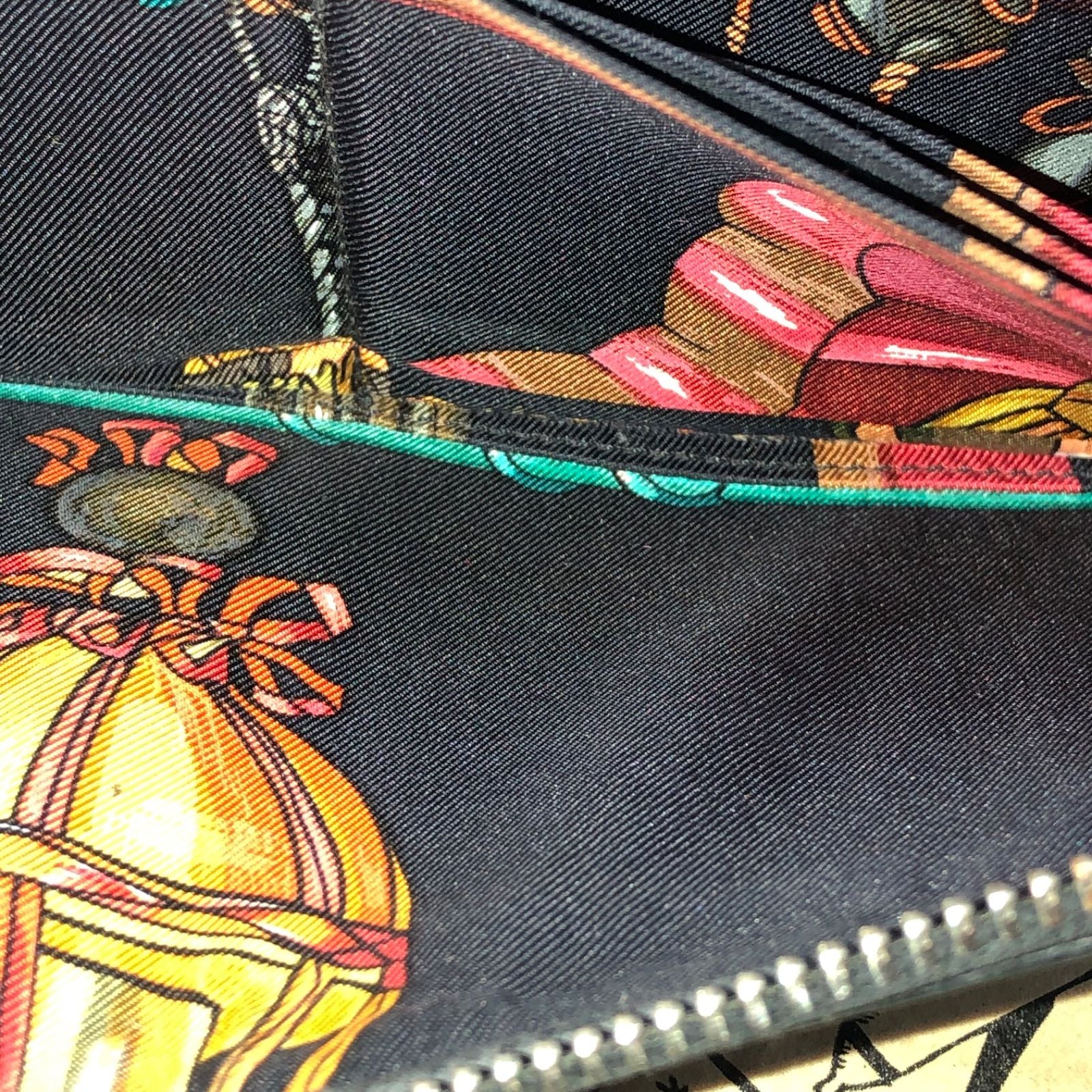 Hermes Wallet Silk in Round Silky Pop Black — view 9