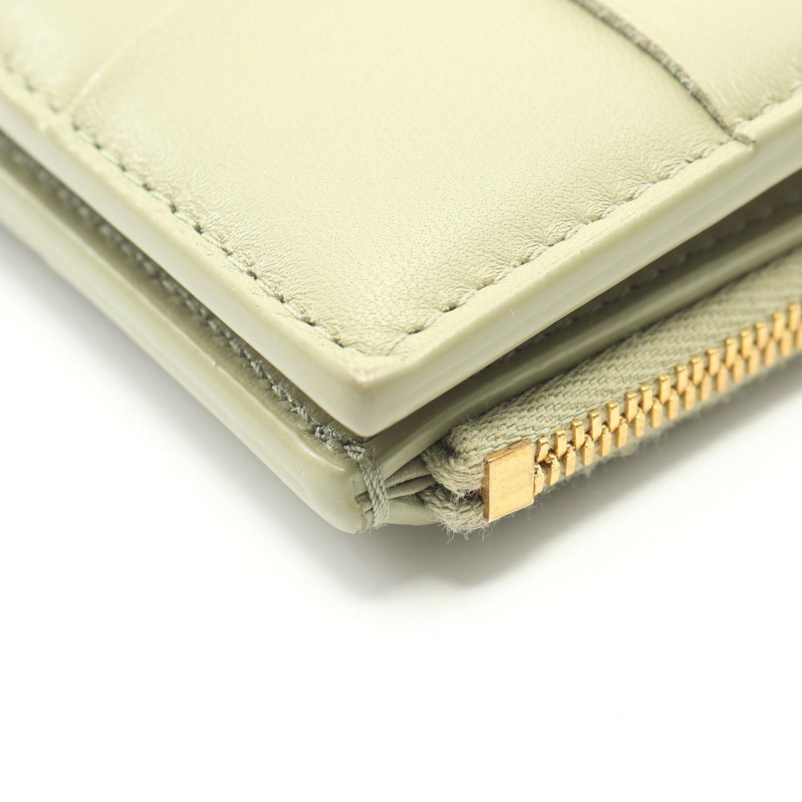 Bottega Veneta Bifold Wallet Cassette Maxi Intrecciato Khaki Green Leather — view 7