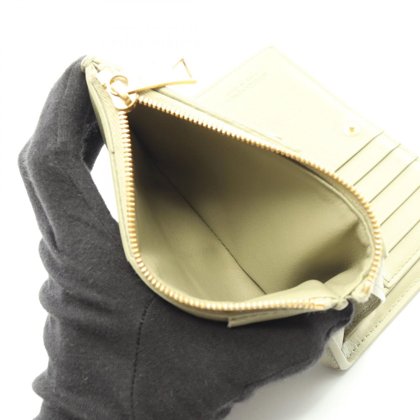 Bottega Veneta Bifold Wallet Cassette Maxi Intrecciato Khaki Green Leather — view 4