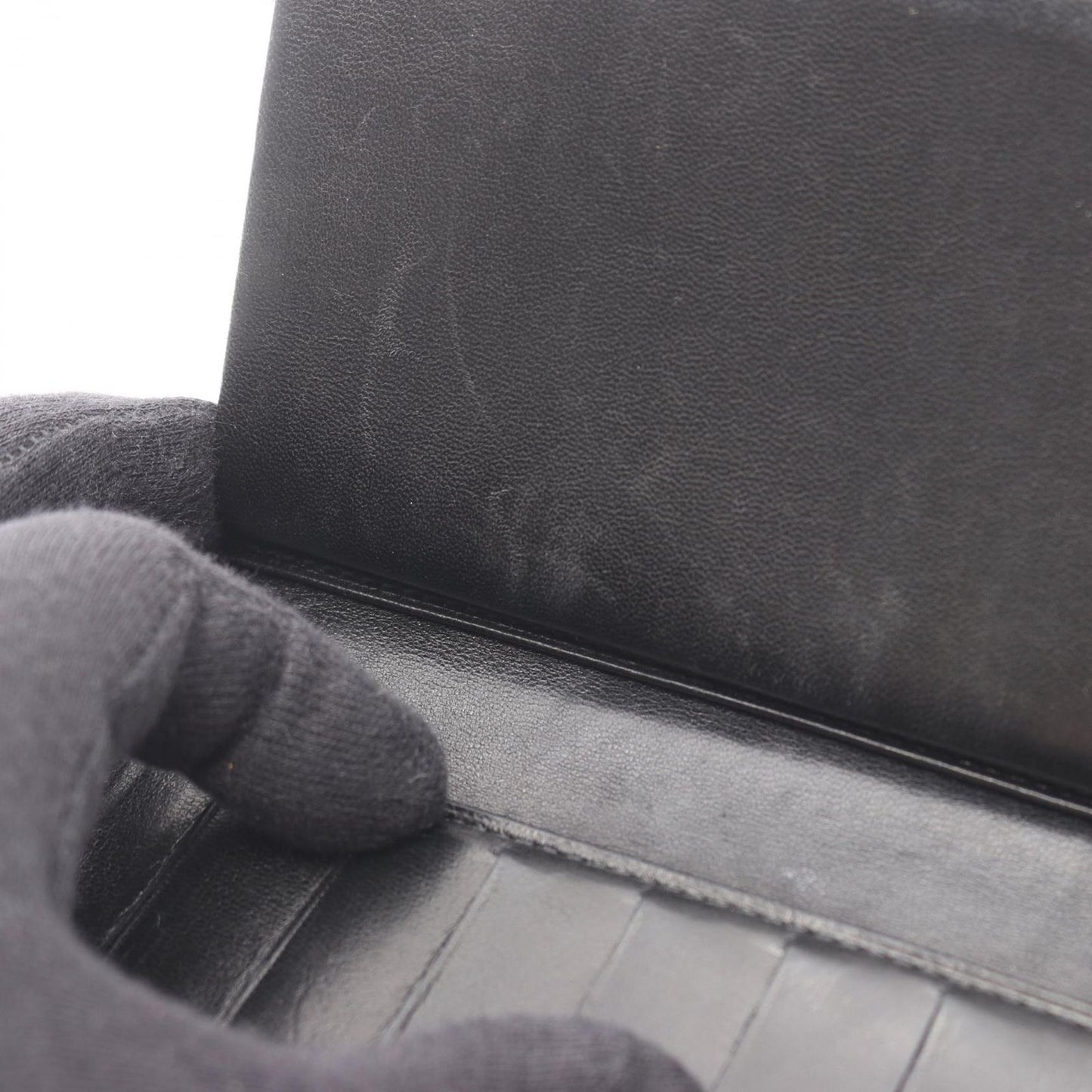 Chanel Bifold Wallet CC Logo Black Caviar Leather — view 7