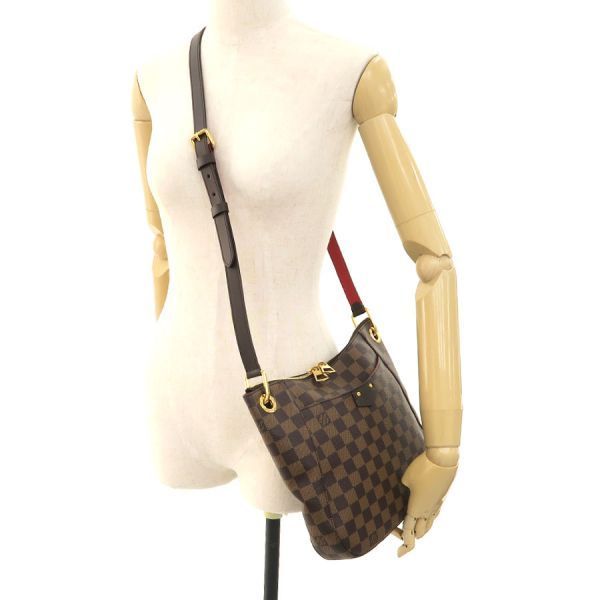 Louis Vuitton Damier South Bank Messenger Bag — view 9