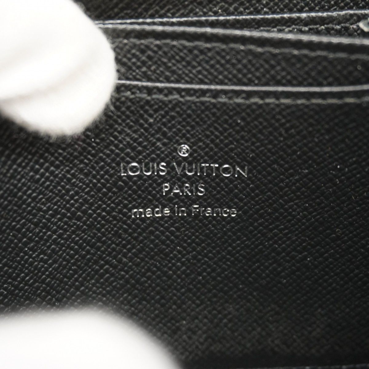Louis Vuitton Coin Case Epi Zippy Purse Noir — view 4