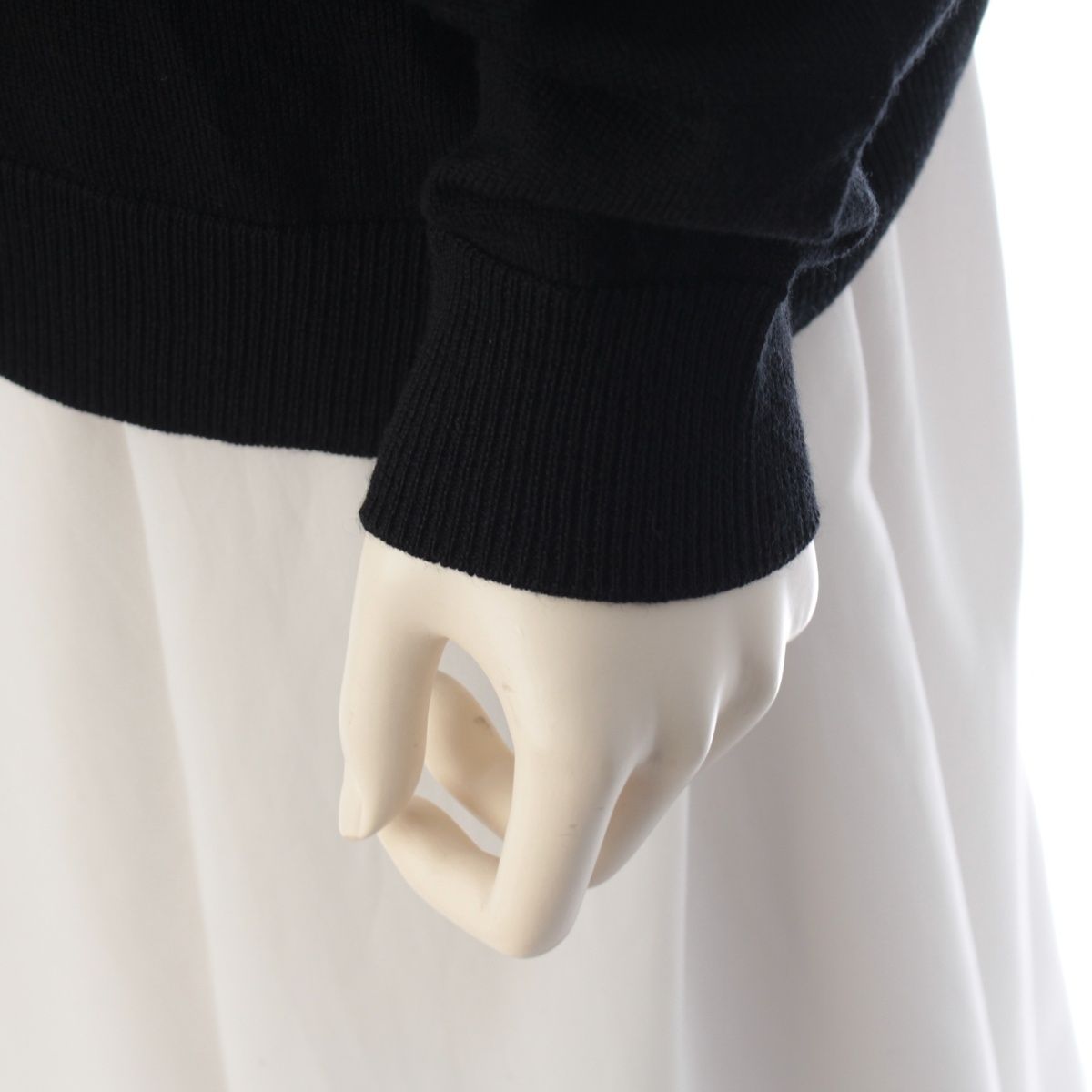 Loewe Wool Anagram Long Sleeve Cardigan Top Black — view 6