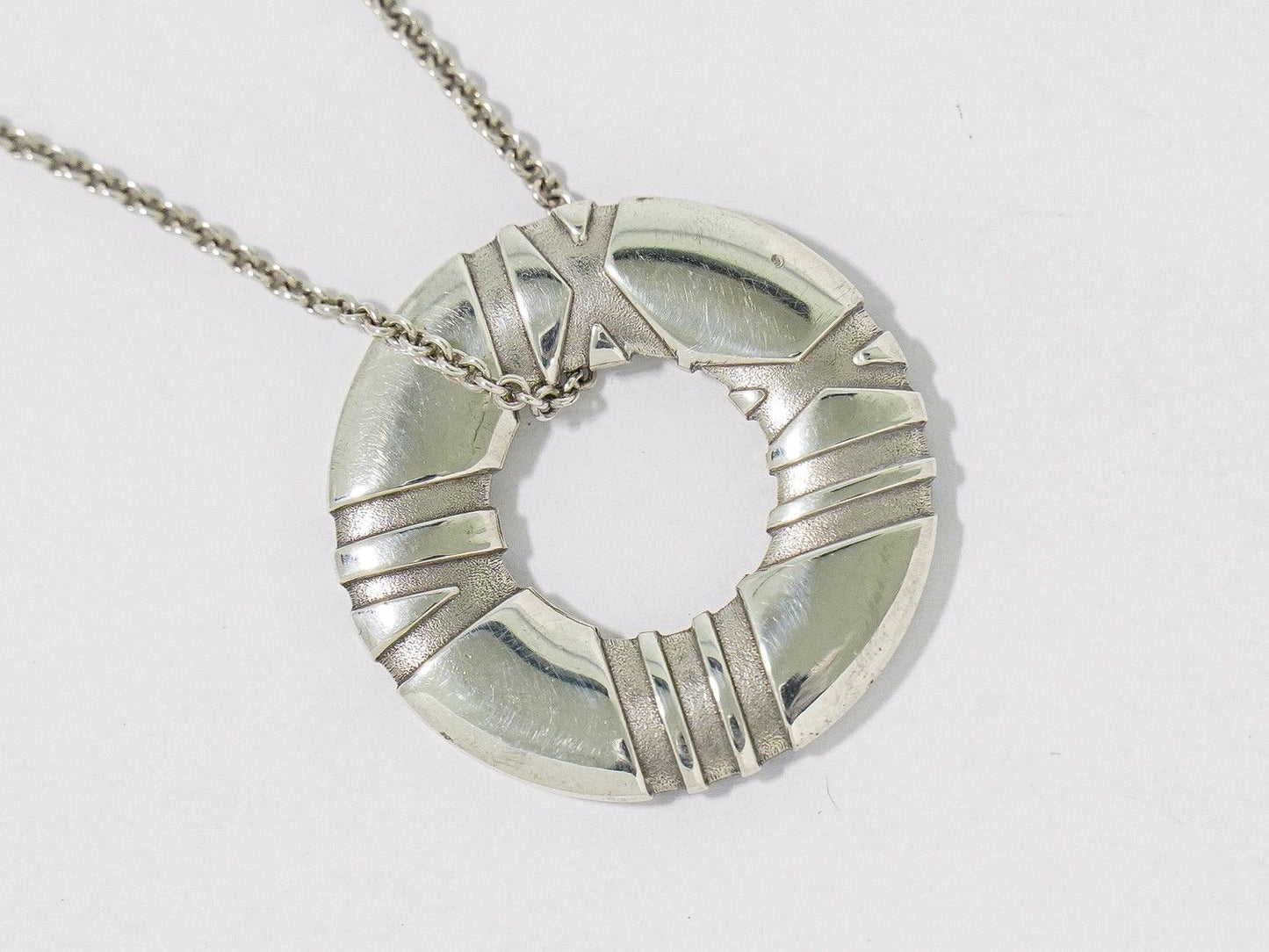 Tiffany & Co Atlas Circle 925 Necklace Pendant Silver — view 4