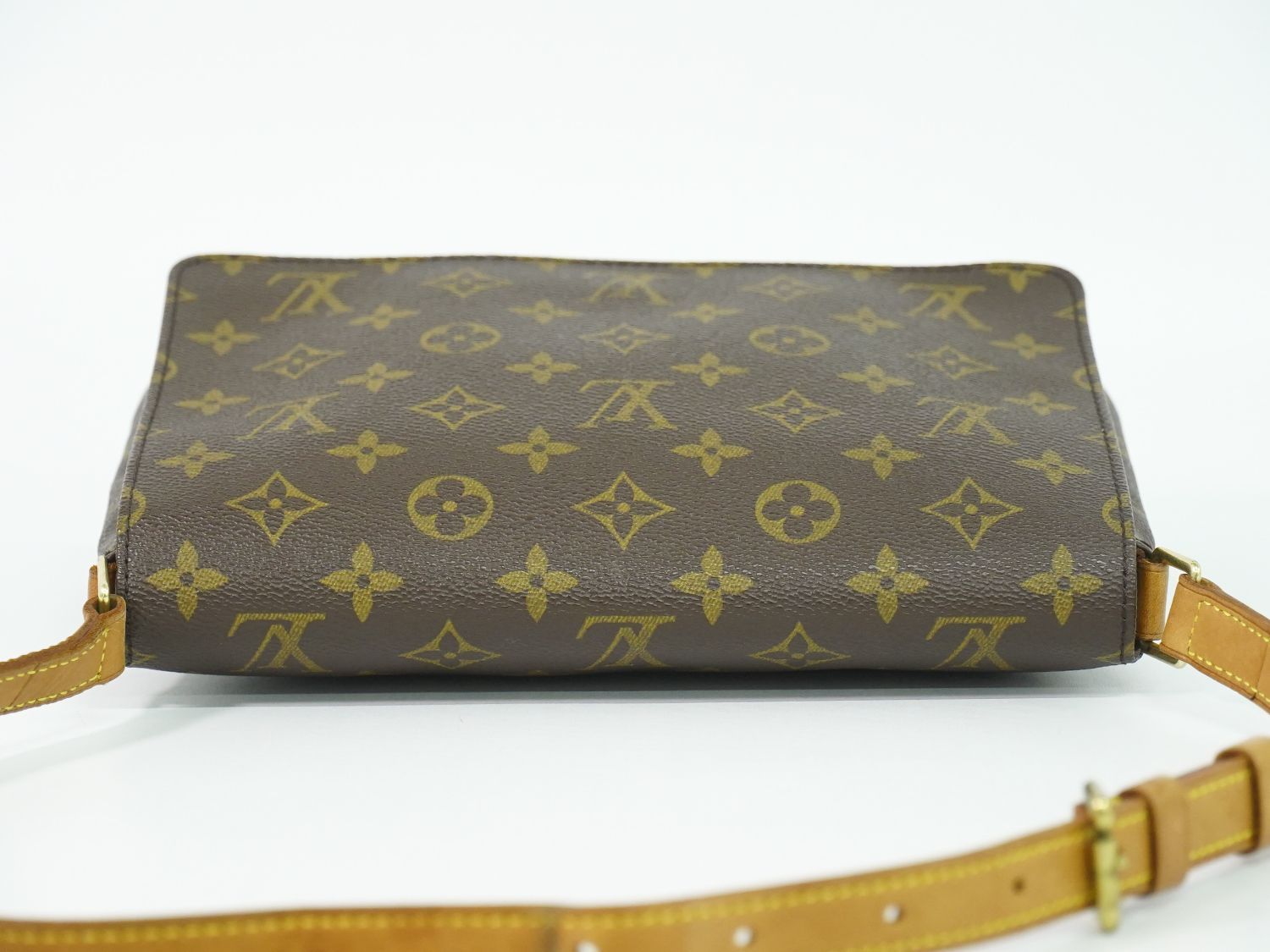 Louis Vuitton LV Musette Tango Short Monogram Shoulder Bag Brown — view 5