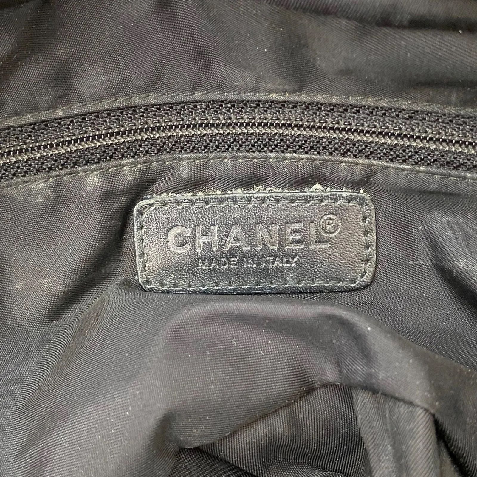 Chanel Handbag New Travel Mini Boston Black CC Logo — view 4