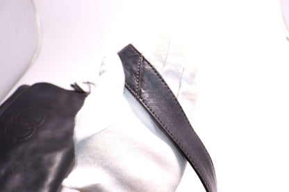 Chanel No 5 CC Logo Leather Shoulder Bag — view 5