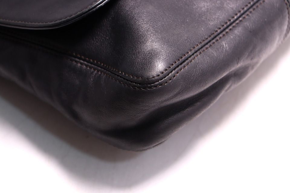 Chanel No 5 CC Logo Leather Shoulder Bag — view 4