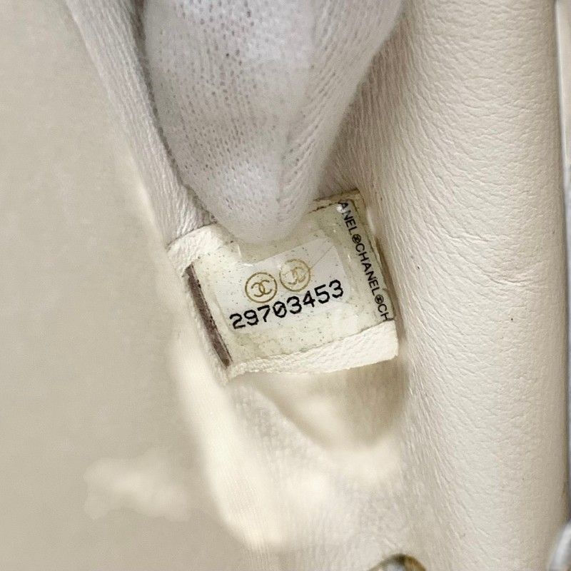 Chanel Shoulder Bag Lambskin White Gold CC Logo Quilted Chain 2-Way — view 7