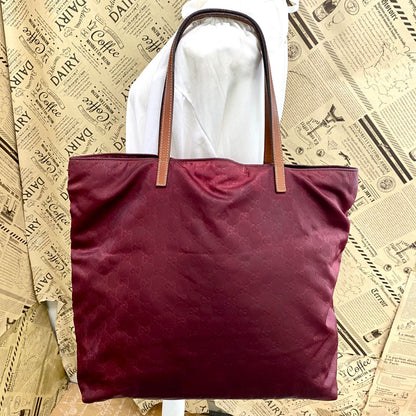 Gucci GG Nylon Tote Red — view 2