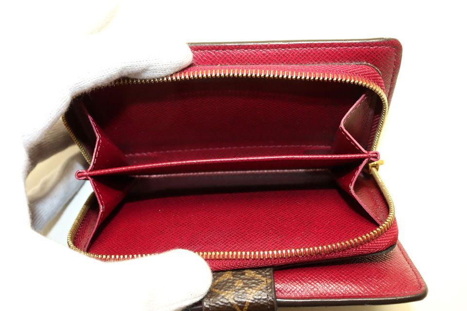 Louis Vuitton Monogram Portefeuille Juliette Leather Bifold Wallet — view 7
