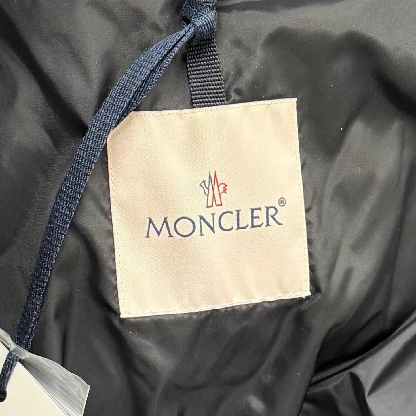 Moncler Agot Belt Hood Big Logo Patch Zip Up Jacket Coat Black 00 — view 9