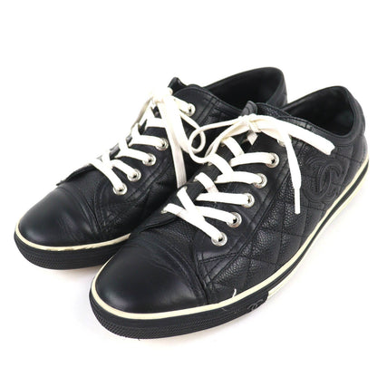 Chanel Caviar Leather CC Logo Quilted Low Cut Sneakers Black White