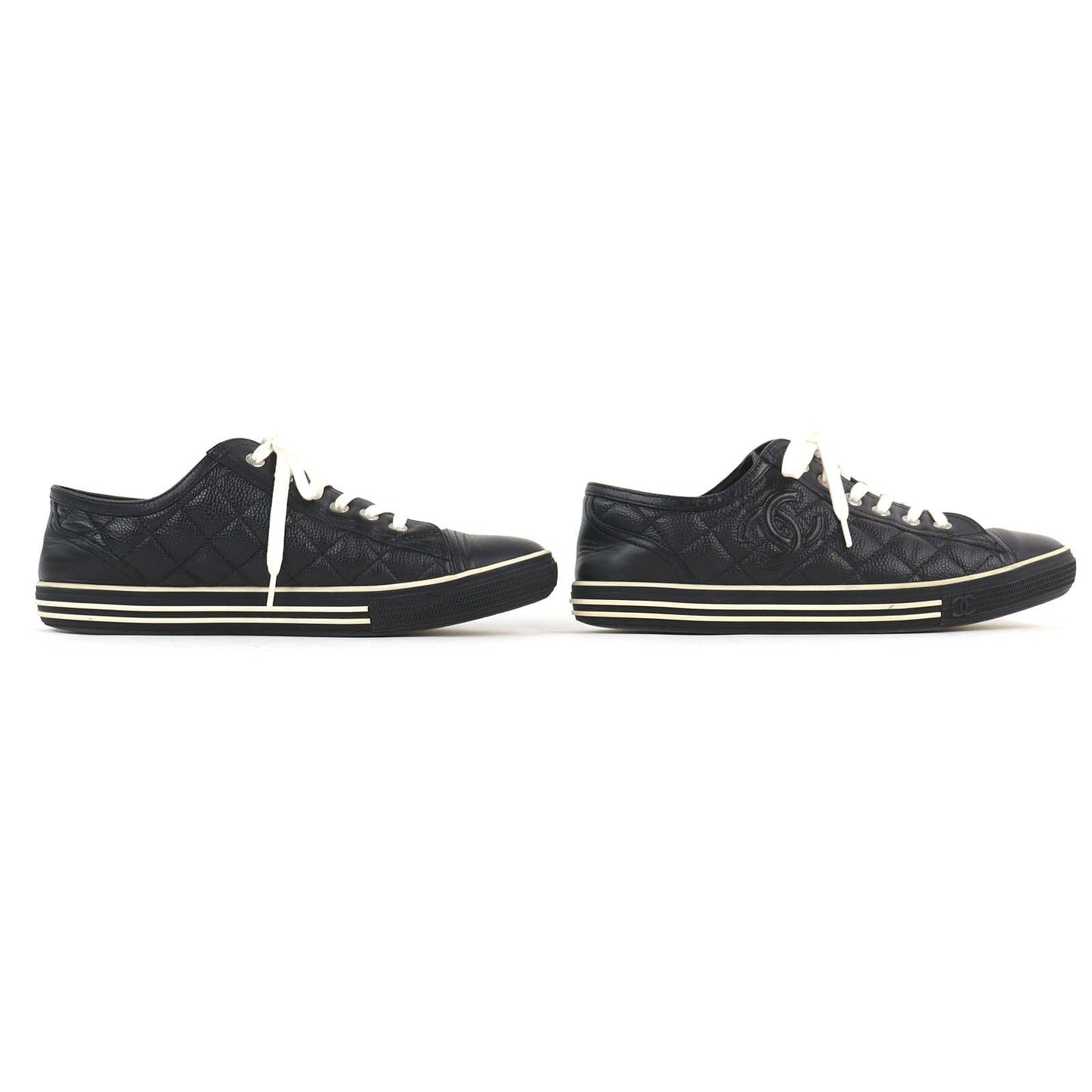Chanel Caviar Leather CC Logo Quilted Low Cut Sneakers Black White — view 3