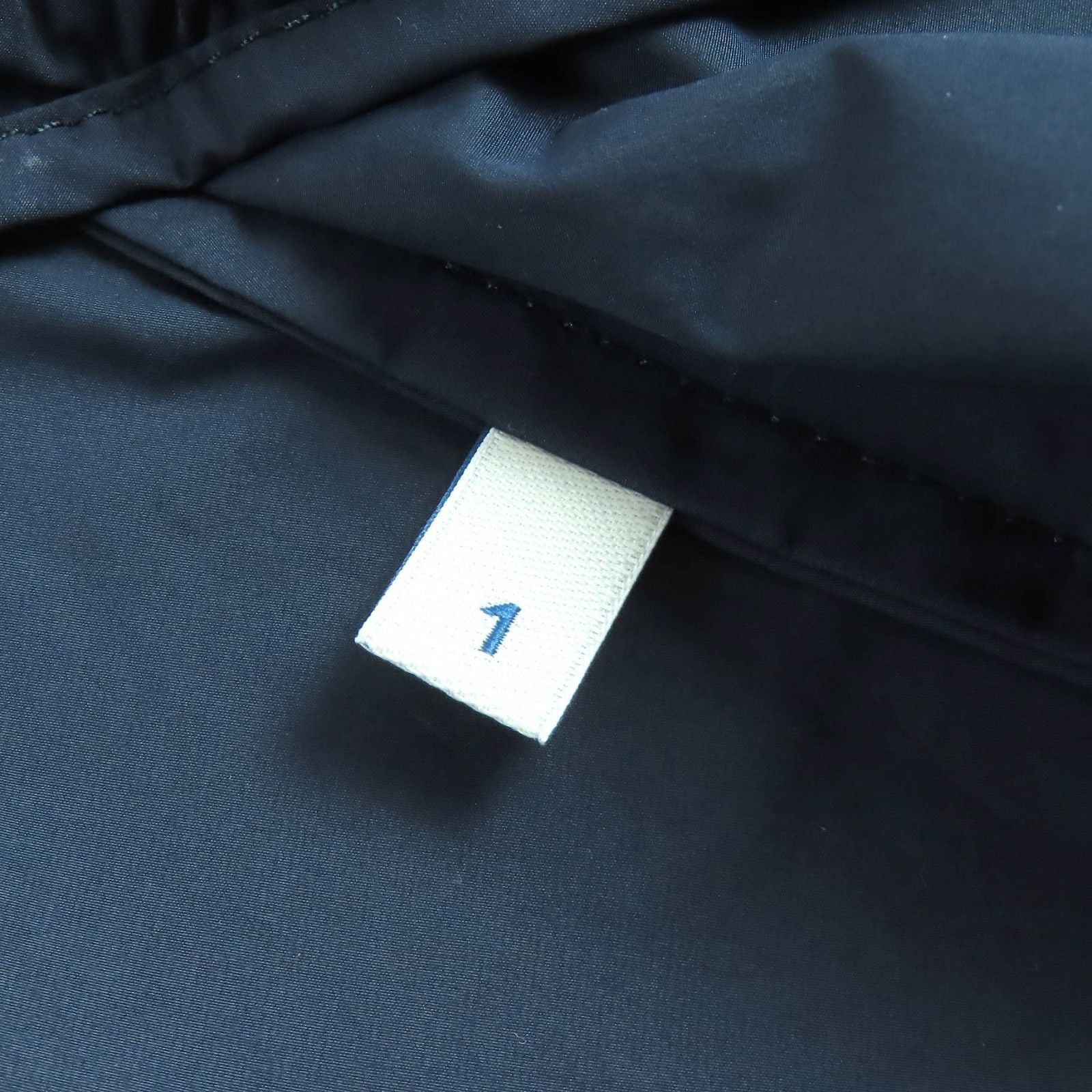 Moncler Fetuque Logo Patch Zip Hoodie Nylon Jacket Navy — view 8