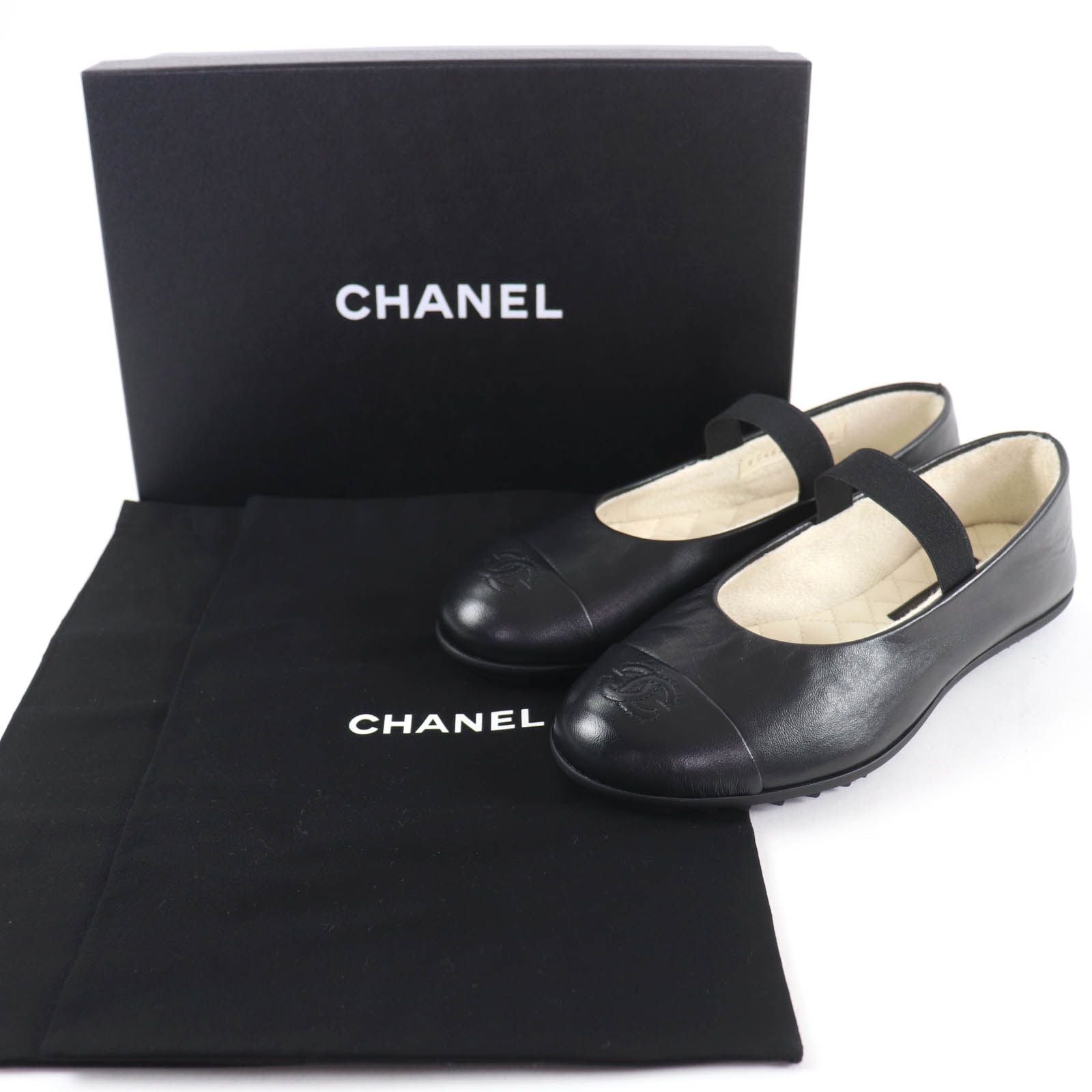 Chanel 25c Mary Jane CC Logo Leather Ballet Shoes Black — view 2