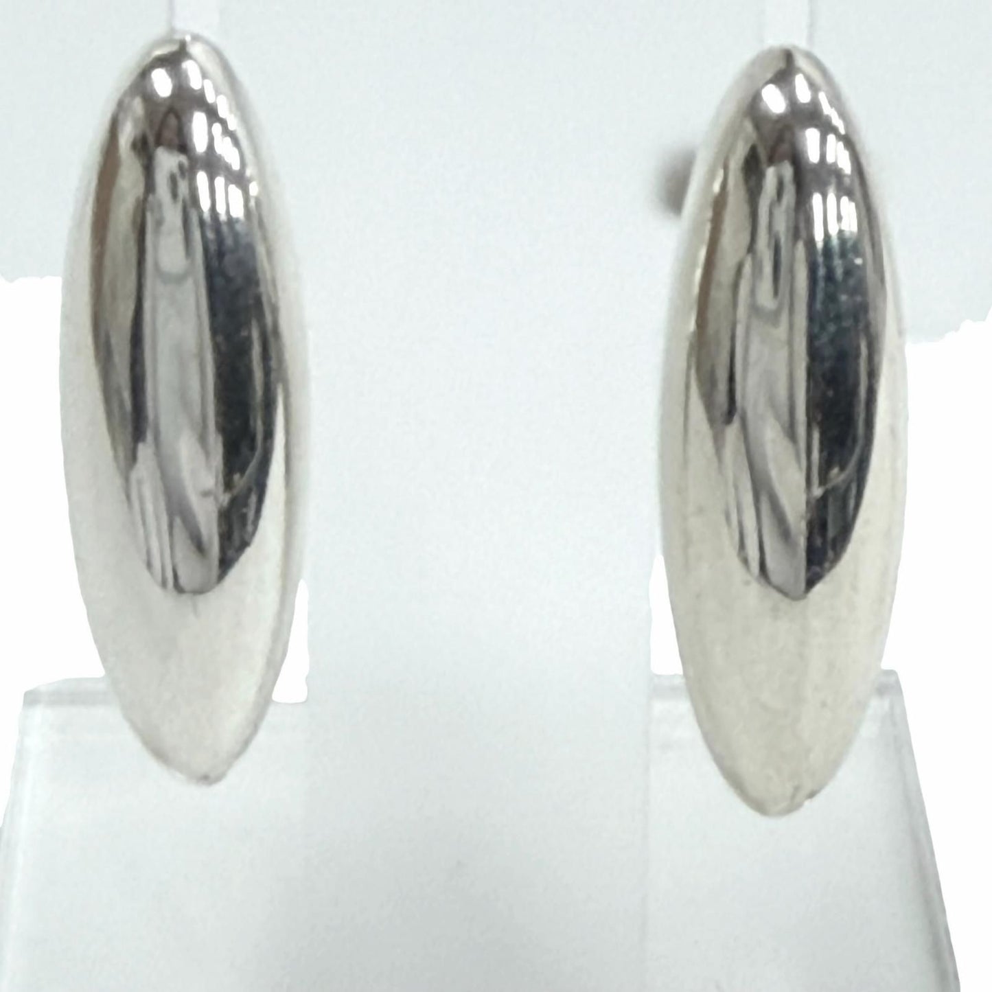 Gucci Oval Earrings Silver