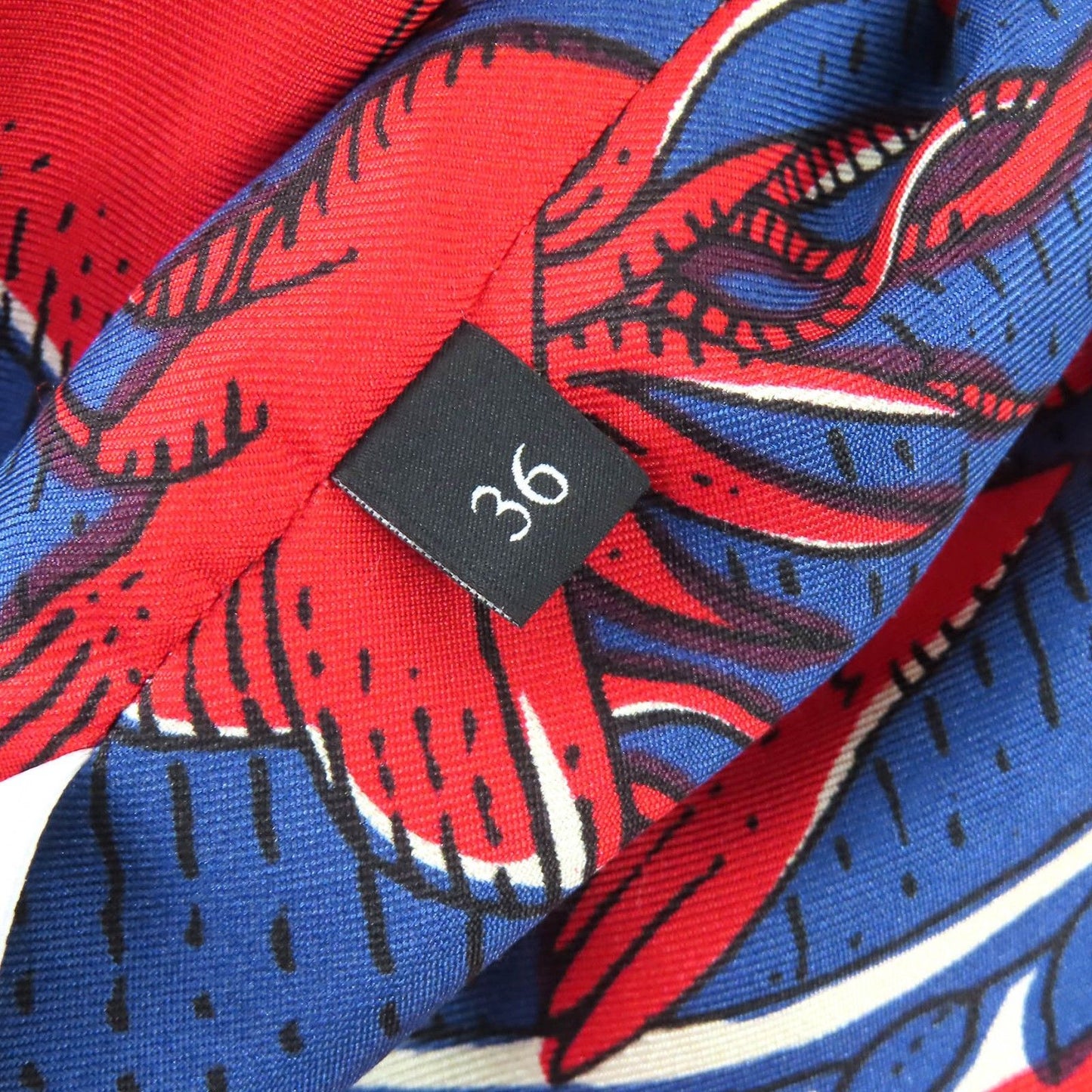 Gucci Lining Allover Pattern GG Pearl Buttoned No Leather Jacket Black Red 36 — view 8