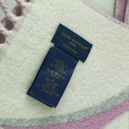 Louis Vuitton Scarf Duo Infinity Rose 95% Wool 5% Cashmere Fringe Display — view 4