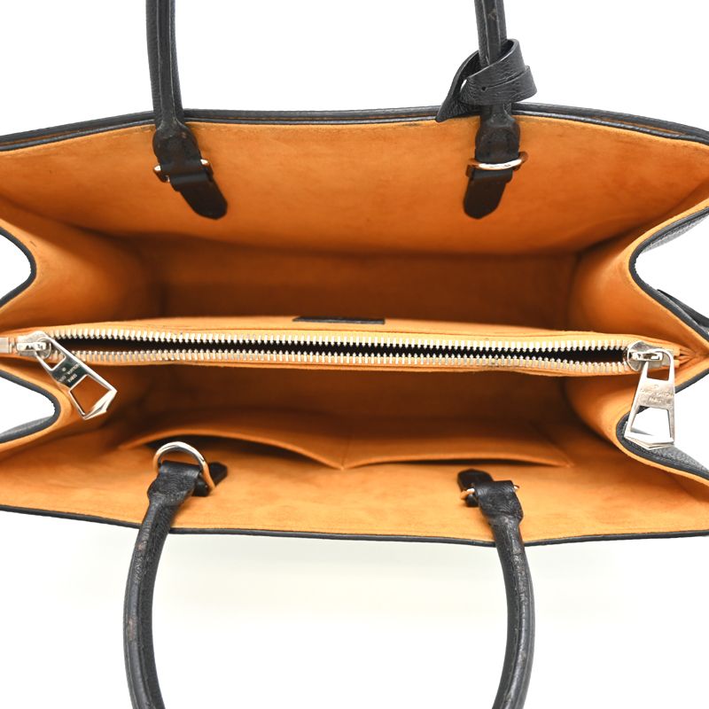 Louis Vuitton Handbag White — view 6