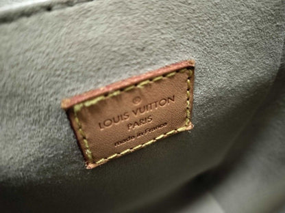 Louis Vuitton Sac by the Pool Tiny Backpack Blume Leather Gold — view 9