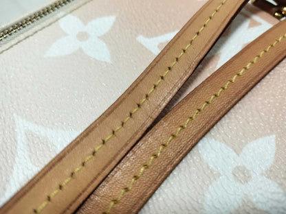 Louis Vuitton Sac by the Pool Tiny Backpack Blume Leather Gold — view 4