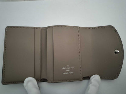 Louis Vuitton Trifold Wallet Portefeuille Iris XS Gale Mahina Silver — view 8