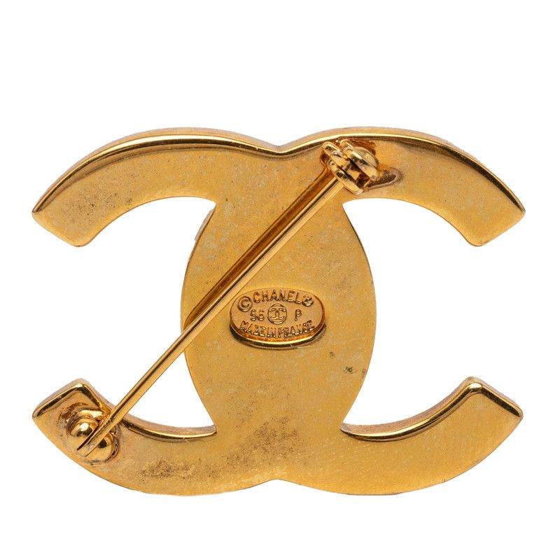 Chanel CC Logo Turnlock Brooch Gold Plated — view 2