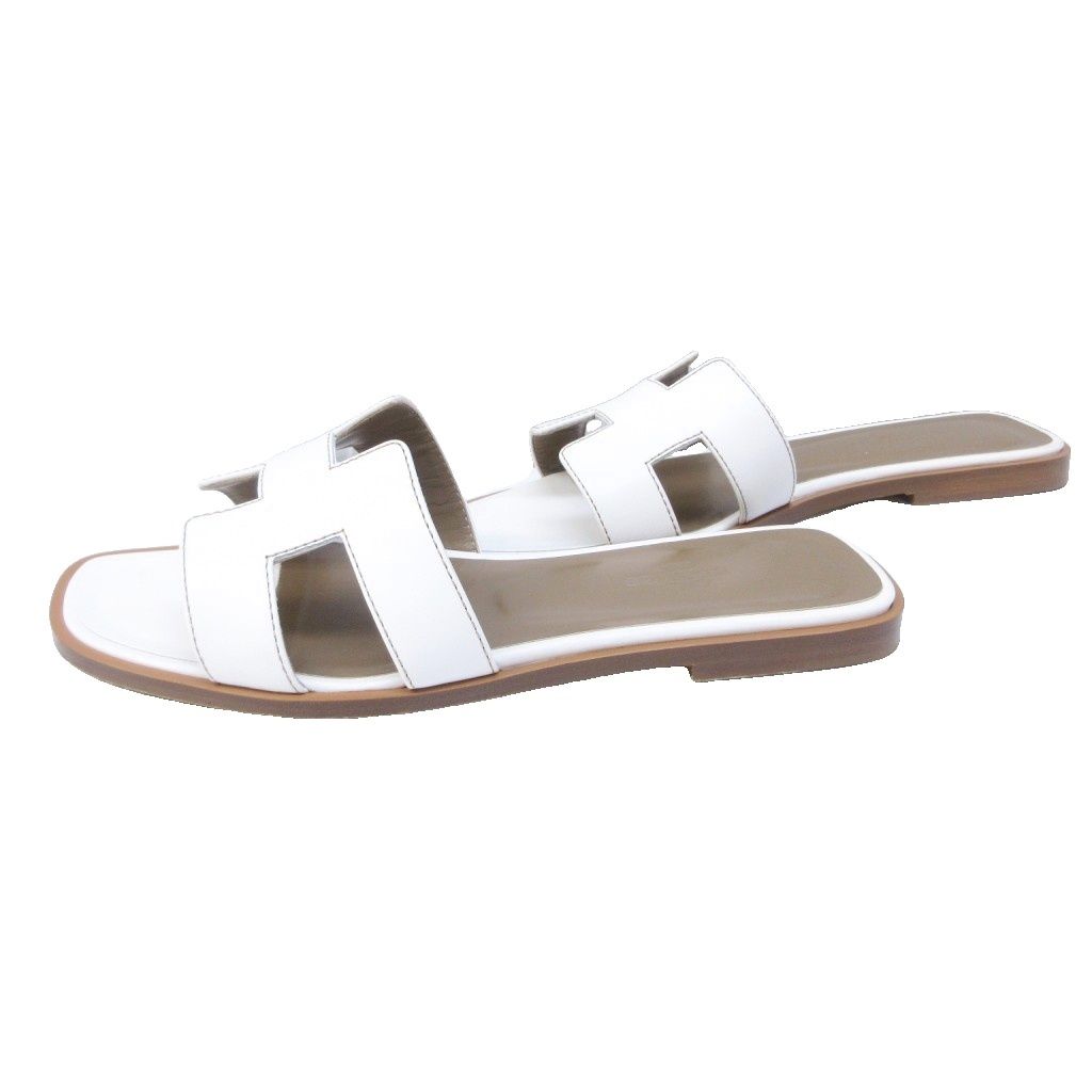 Hermes Oran Sandals Logo — view 2
