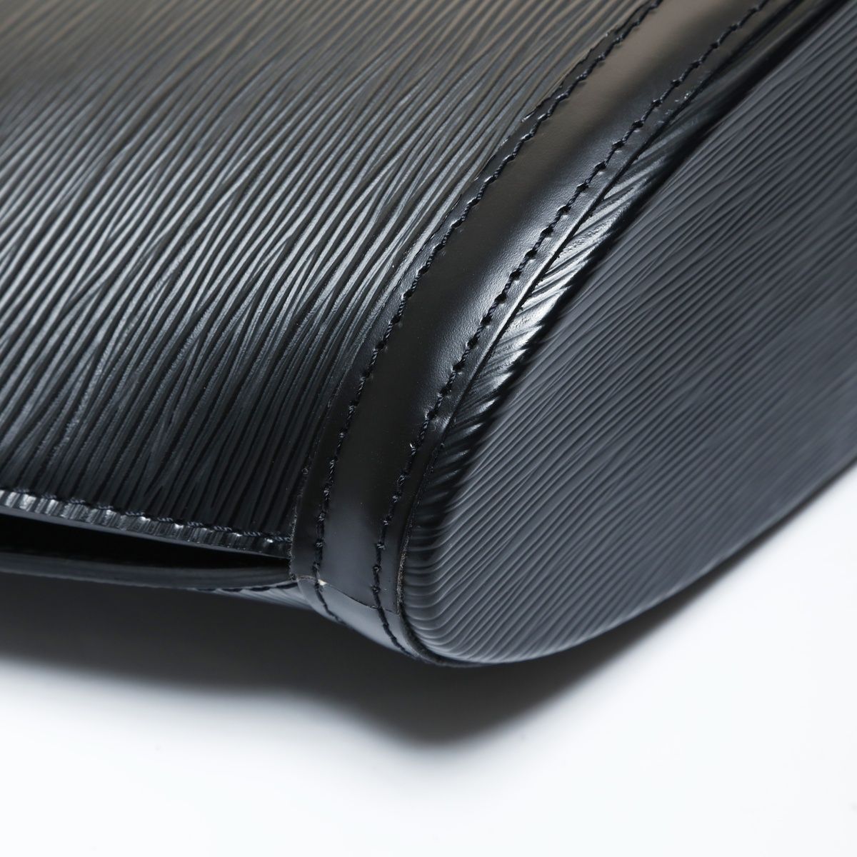 Louis Vuitton Shoulder Bag Epi Saint Jacques Long — view 5