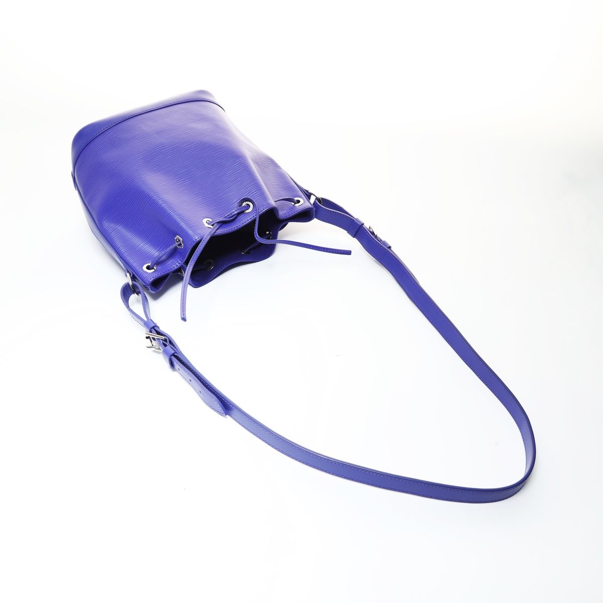 Louis Vuitton Shoulder Bag Epi Noe BB — view 9